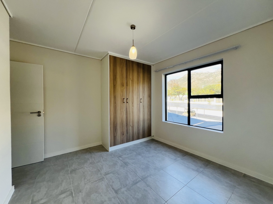 To Let 2 Bedroom Property for Rent in Admirals Park Western Cape